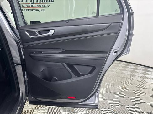 Used 2024 Volkswagen Atlas Cross Sport SEL Premium R-Line AWD/4WD image 24