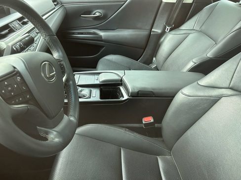 Used 2019 Lexus ES 350 w/ Accessory Package 2 FWD image 12