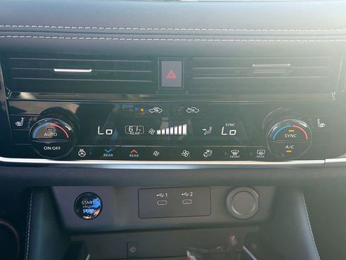 New 2026 Nissan Rogue Platinum image 16