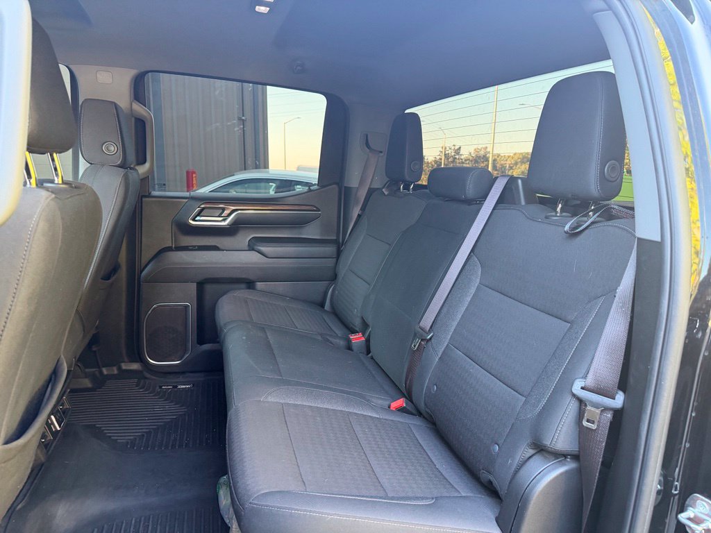 Used 2024 Chevrolet Silverado 1500 LT AWD/4WD image 9