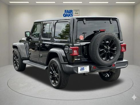 Certified 2025 Jeep Wrangler Unlimited Sahara AWD/4WD image 10
