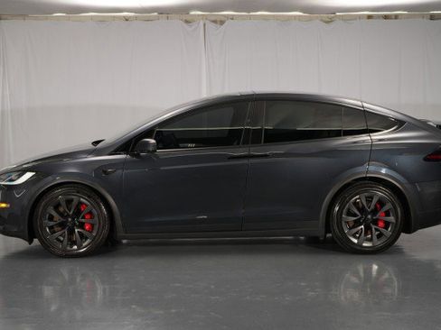 Used 2023 Tesla Model X Plaid image 2