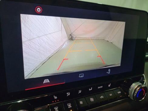 Used 2023 GMC Canyon Elevation w/ Convenience Package image 8