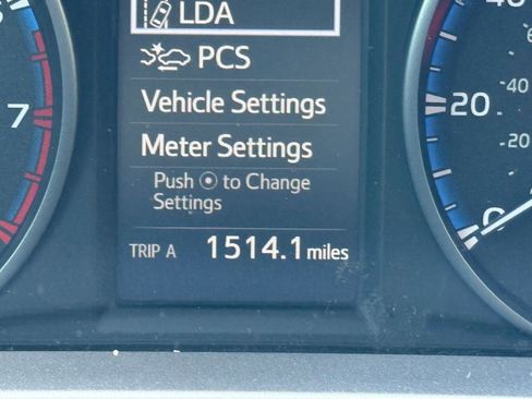 Used 2017 Toyota RAV4 XLE image 20