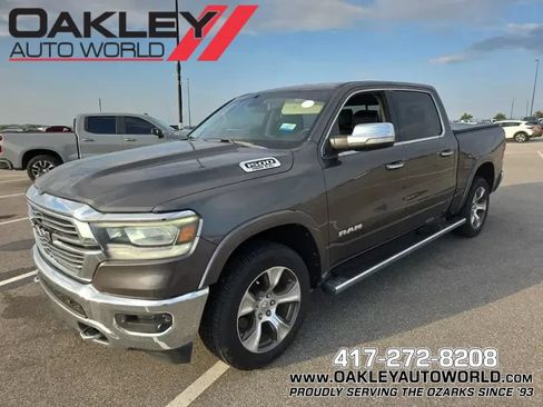 Used 2019 RAM 1500 Laramie AWD/4WD image 1