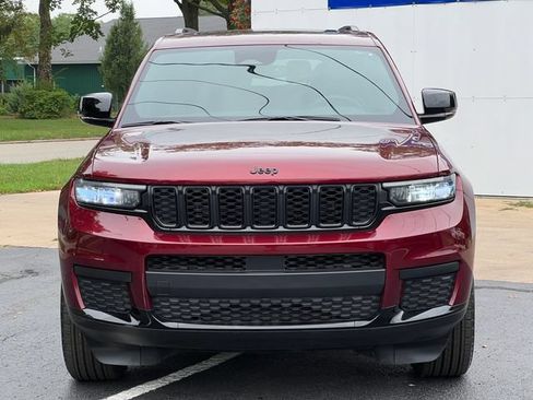 Used 2024 Jeep Grand Cherokee L Altitude AWD/4WD image 43