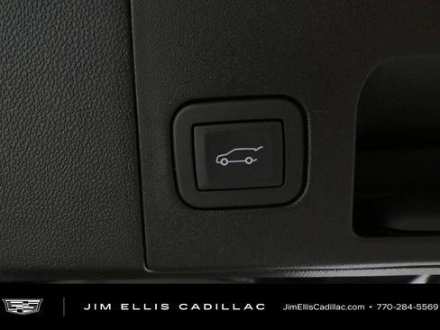 Used 2025 Cadillac XT5 Luxury FWD image 31