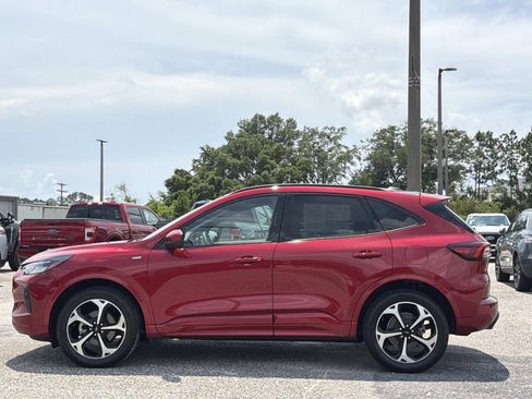 Certified 2023 Ford Escape ST-Line Select w/ Tech Pack #2 AWD/4WD image 7