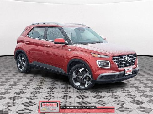Used 2022 Hyundai Venue Limited image 1