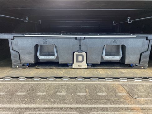 Used 2024 Chevrolet Silverado 2500 LTZ w/ LTZ Convenience Package image 29