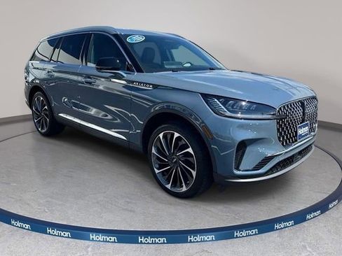 New 2026 Lincoln Aviator Reserve AWD/4WD image 3