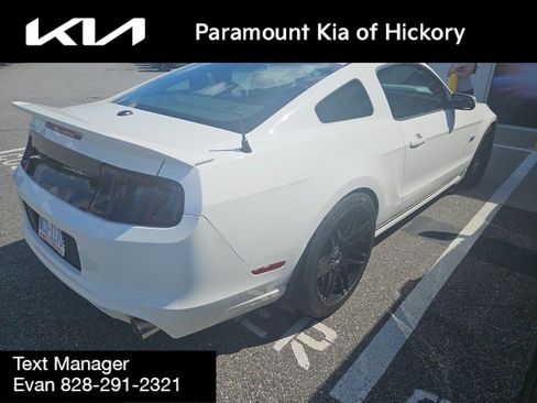 Used 2013 Ford Mustang GT Premium w/ Comfort Pkg RWD image 4