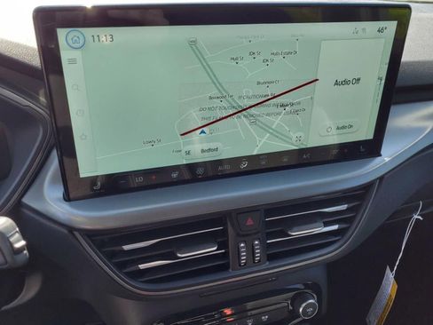 New 2025 Ford Escape SE image 13