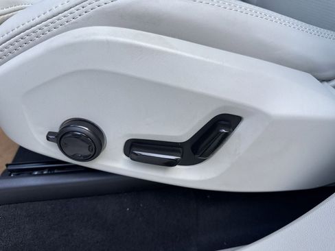 New 2025 Volvo XC90 B6 Plus image 10