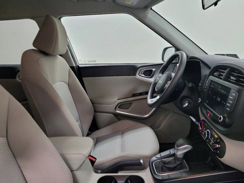 Used 2025 Kia Soul S image 21