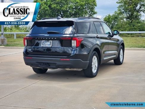 Used 2025 Ford Explorer Active RWD image 10