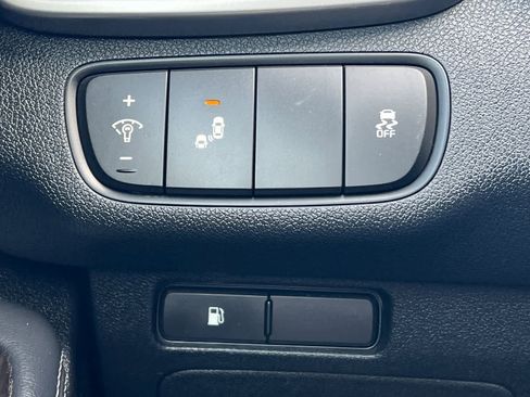 Used 2019 Kia Sorento LX image 33