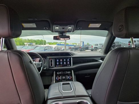 Used 2021 GMC Yukon XL Denali w/ Max Trailering Package AWD/4WD image 16