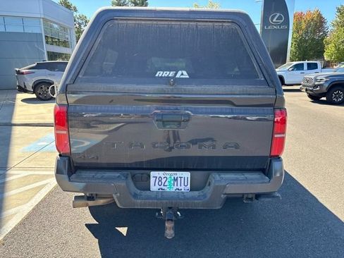 Used 2026 Toyota Tacoma SR5 AWD/4WD image 5