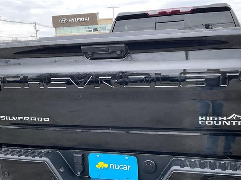 Used 2022 Chevrolet Silverado 1500 High Country image 29