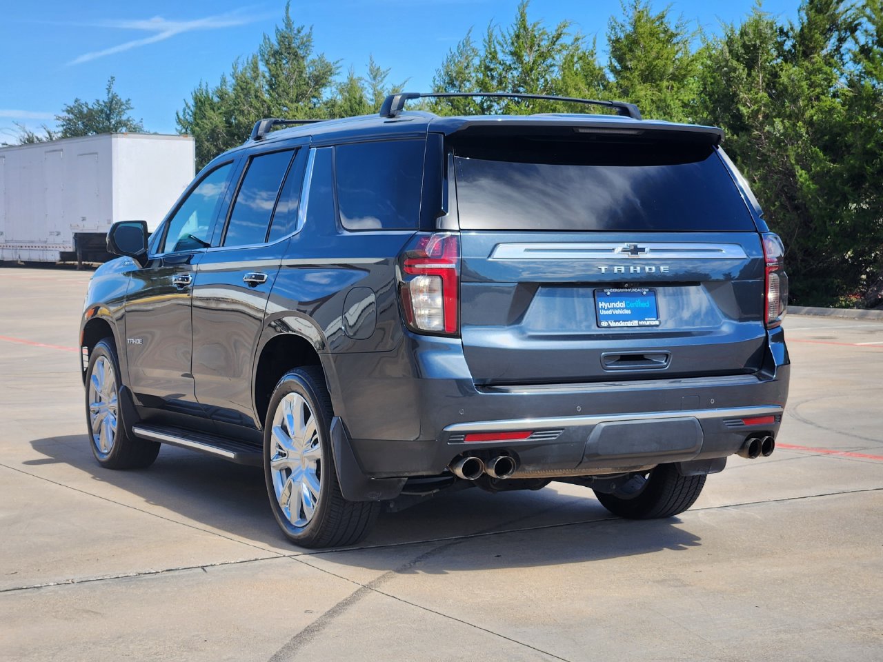 Used 2021 Chevrolet Tahoe High Country AWD/4WD image 3