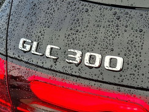 Used 2026 Mercedes-Benz GLC 300 4MATIC image 17
