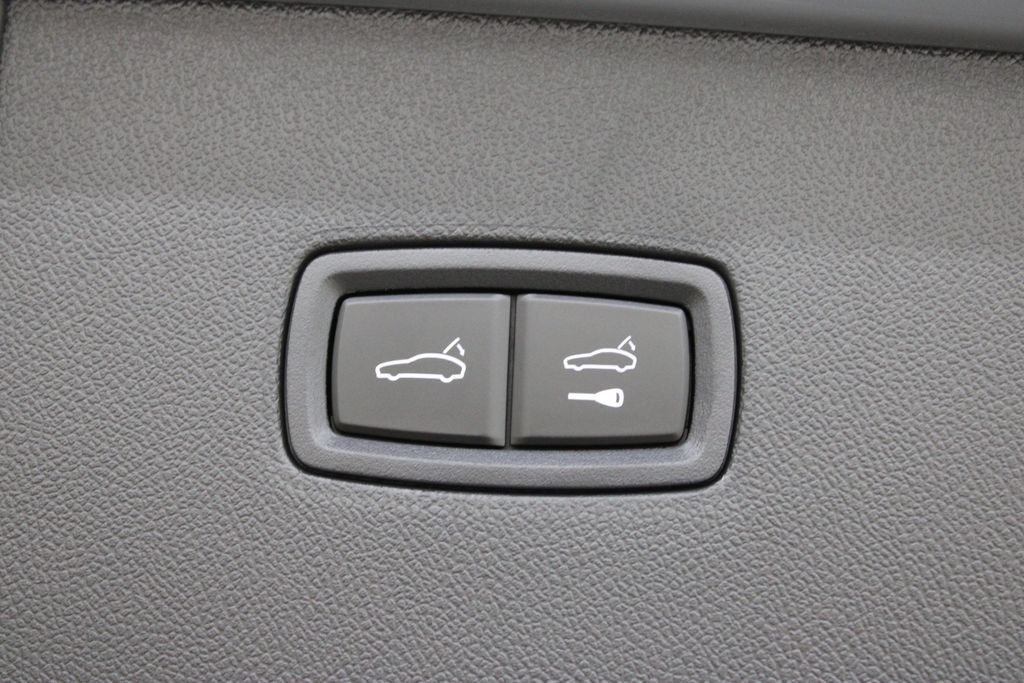 Used 2025 Porsche Cayenne S AWD/4WD image 41