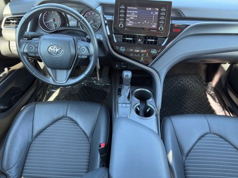 Used 2023 Toyota Camry SE image 14