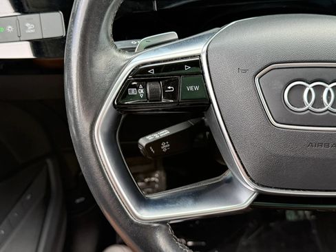 Used 2022 Audi e-tron Premium AWD/4WD image 19