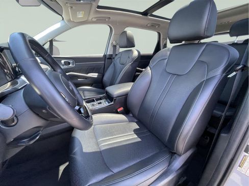 Used 2023 Kia Sorento SX AWD/4WD image 13