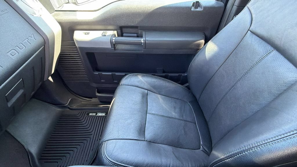 Used 2016 Ford F250 Lariat w/ Lariat Interior Package AWD/4WD image 12