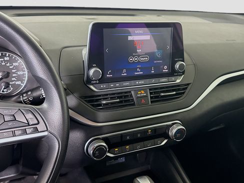 Used 2019 Nissan Altima 2.5 S FWD image 18