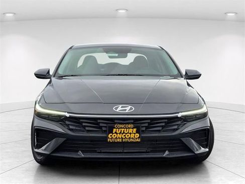 New 2026 Hyundai Elantra SE w/ Cargo Package image 3