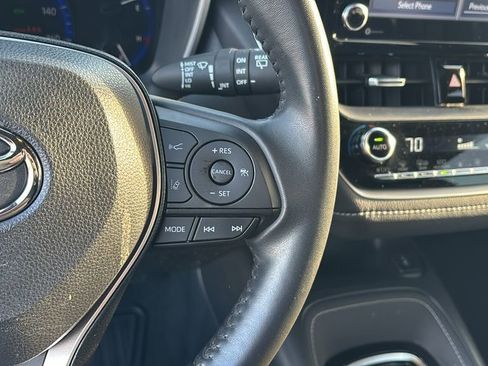 Used 2021 Toyota Corolla XSE image 18