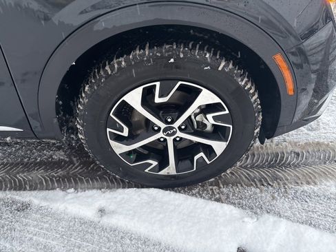 Used 2023 Kia Sportage EX image 11