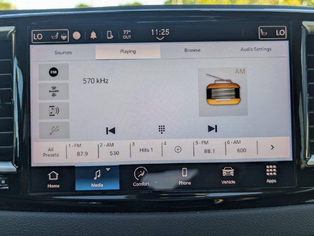 Used 2024 Chrysler Pacifica Touring-L FWD image 25