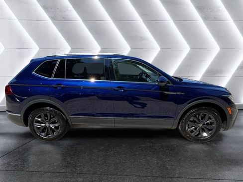 Used 2024 Volkswagen Tiguan SE AWD/4WD image 6