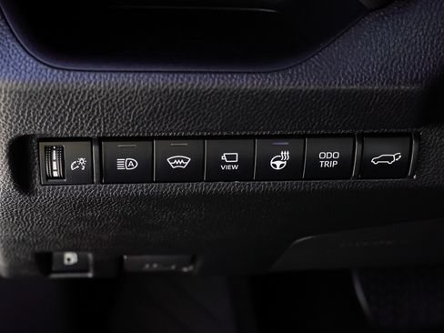 Used 2023 Toyota RAV4 XSE AWD/4WD image 18