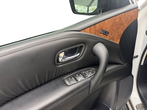 Used 2021 Nissan Armada SL image 20