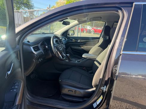Used 2017 GMC Acadia SLE AWD/4WD image 25