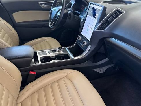 Used 2022 Ford Edge SEL AWD/4WD image 19