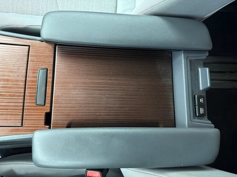 Used 2021 Toyota Sienna LE FWD image 31