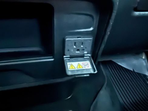 Used 2022 RAM 2500 Tradesman w/ Safety Group image 38