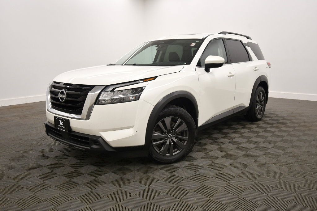 Used 2022 Nissan Pathfinder SV w/ SV Premium Package AWD/4WD image 2