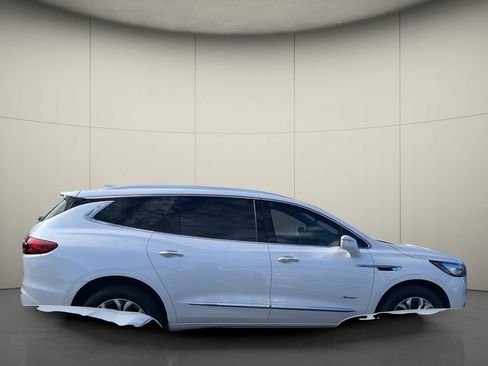 Used 2020 Buick Enclave Avenir w/ Avenir Technology Package AWD/4WD image 7