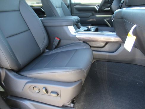 New 2026 Chevrolet Silverado 3500 LTZ w/ LTZ Convenience Package image 7