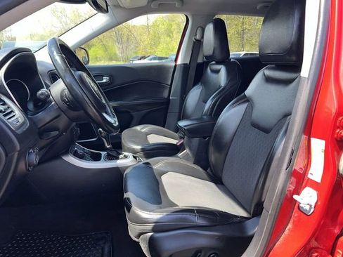 Used 2018 Jeep Compass Latitude w/ Popular Equipment Group AWD/4WD image 15