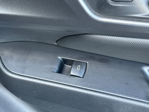 Used 2026 Chevrolet Equinox EV LT image 22