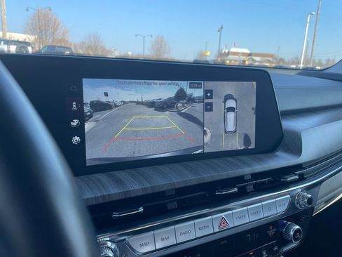 Used 2025 Kia Telluride SX image 17