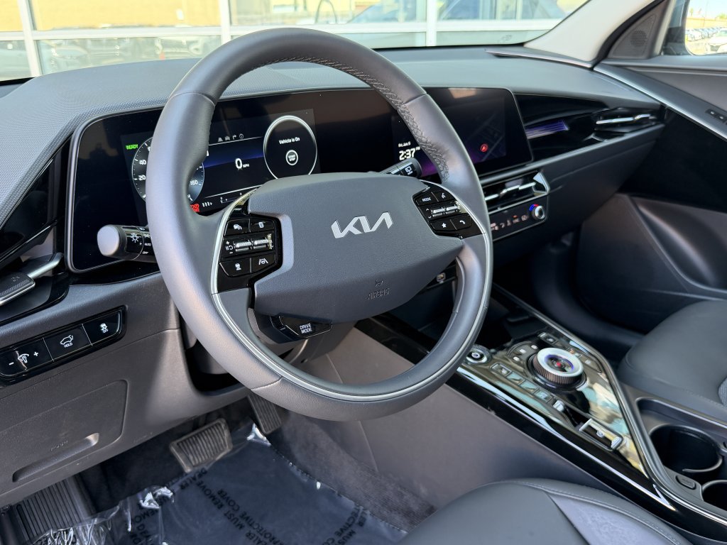 Used 2025 Kia Niro Wind FWD image 30